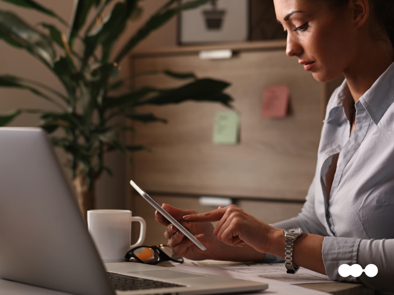 Business leader monitoring native RPA Pipefy automation on a tablet